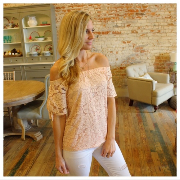 Tops - Blush off the shoulder top NWT